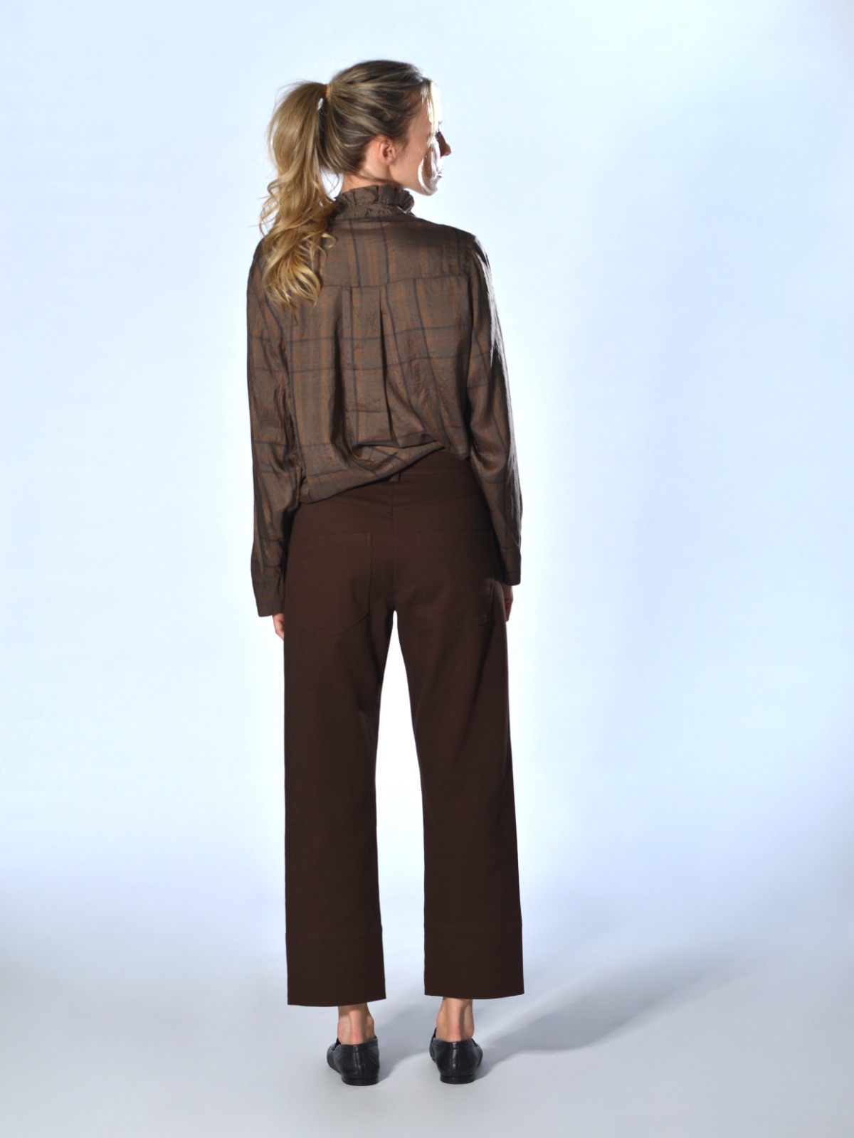 Pantaloni crop marroni in cotone pesante Marina Lari 3