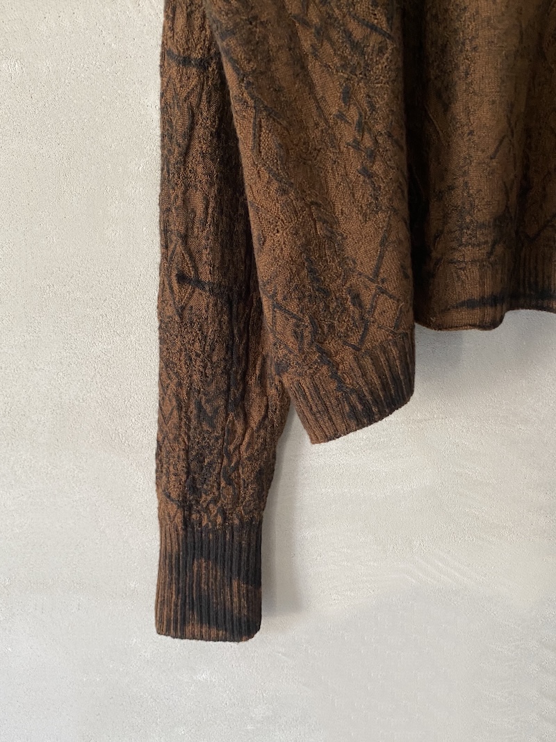 Rust oversized jersey with raised workmanship Serie Numerica
