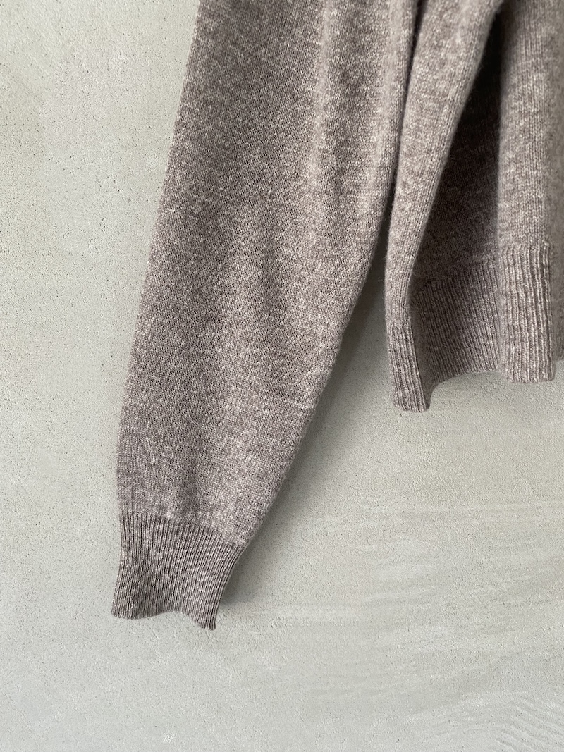 Cardigan beige over boxy in cashmere Marina Lari