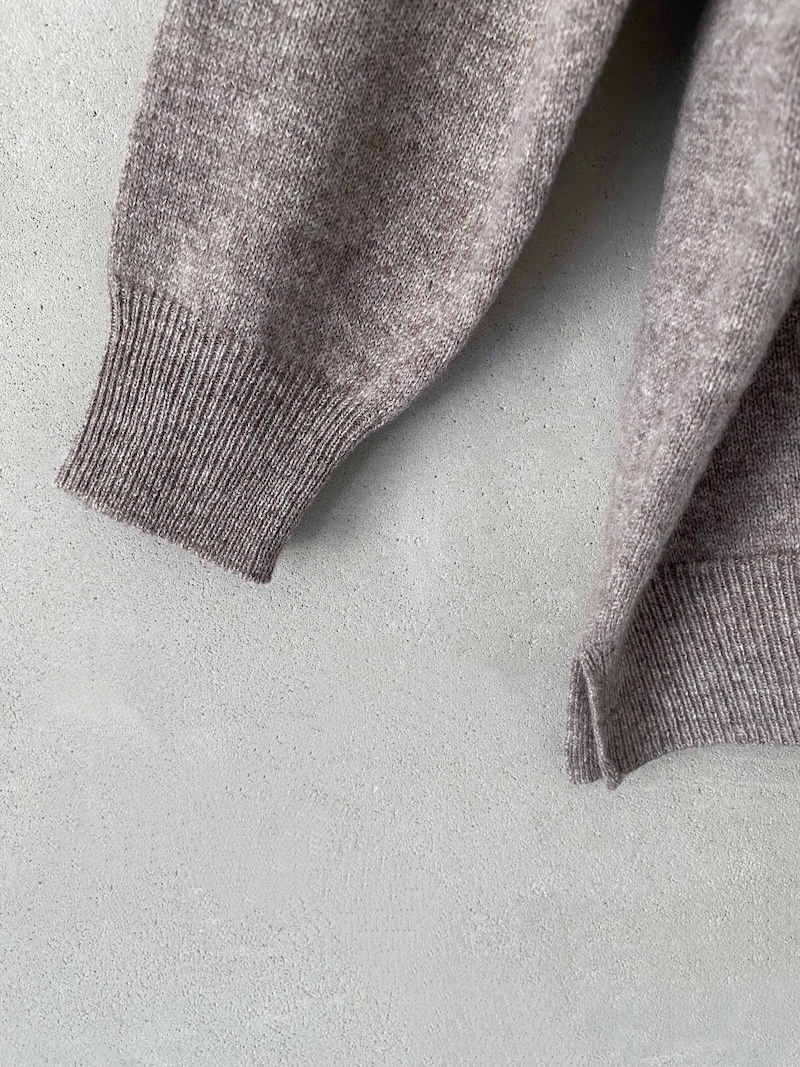Maglia beige over boxy in cashmere Marina Lari