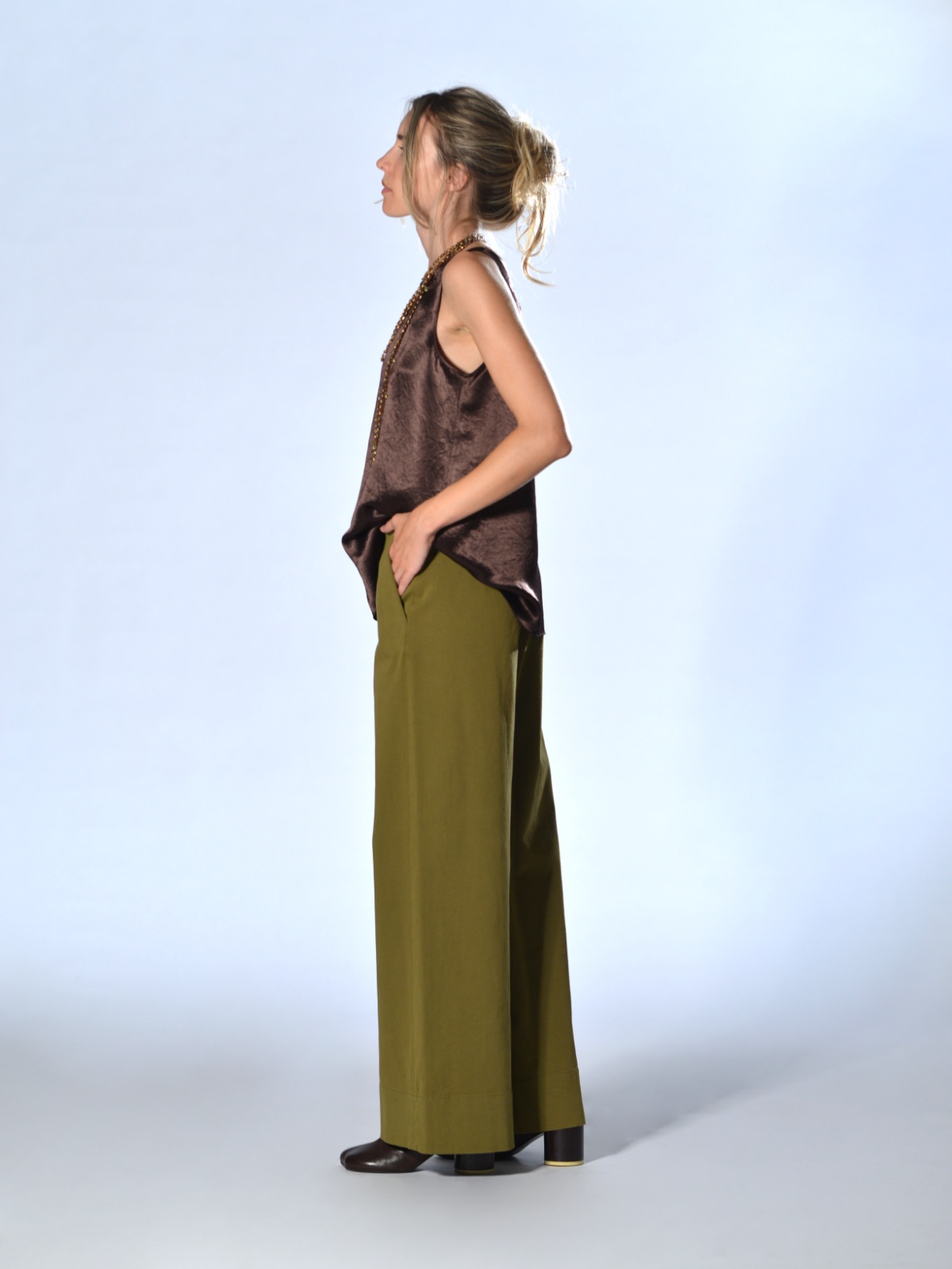 pantaloni a vita alta senape in cotone pesante elasticizzato Barbara Tani 2