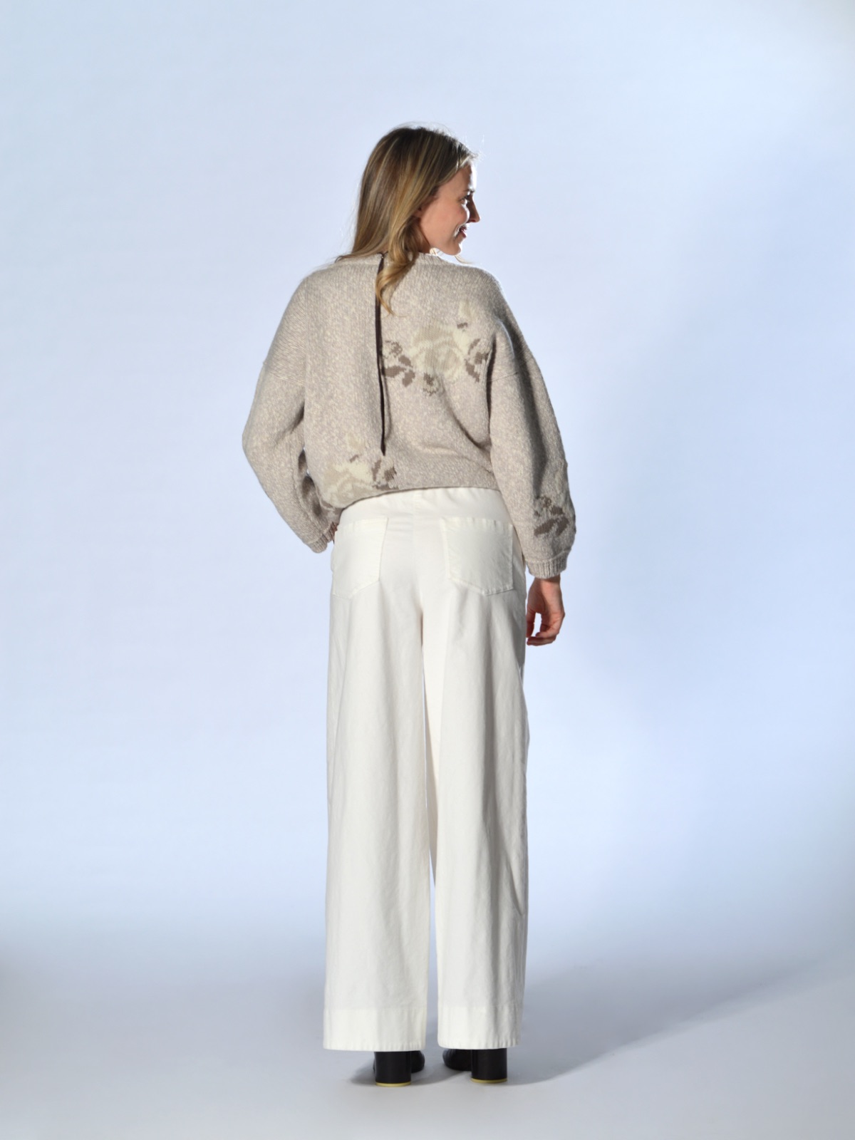 pantaloni bianchi in velluto elasticizzato Barbara Tani 2