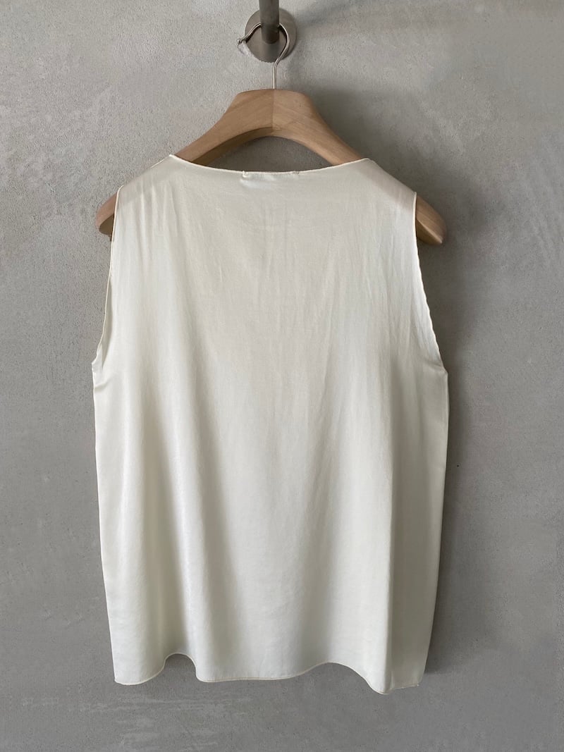 top bianco senza maniche in raso di seta elasticizzato Shirt C Zero
