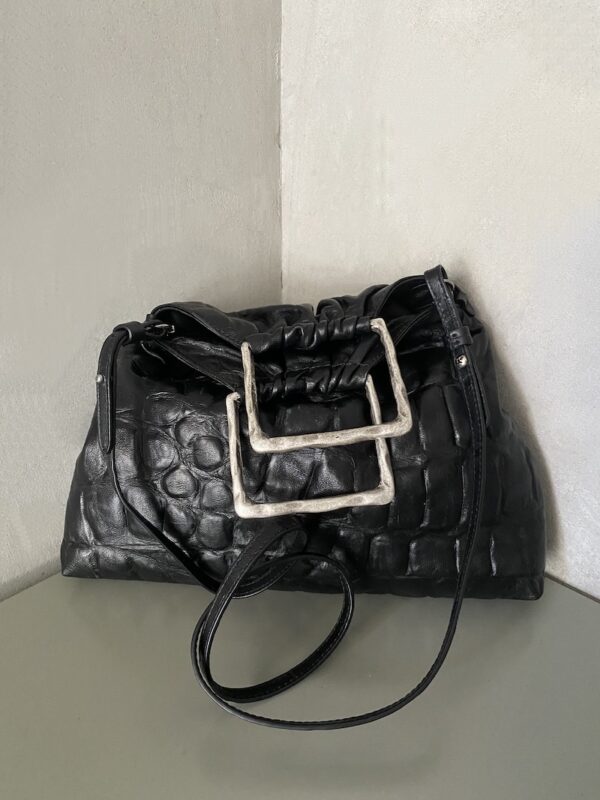 Crocodile-effect leather handbag with soft bag structure, gathered top, square handles in aged silver-effect zamak and shoulder strap - AUTENTICA504