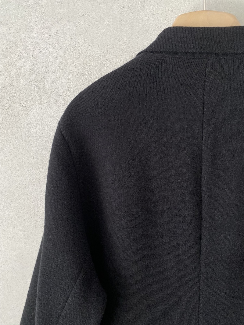 Cappotto nero oversize in maglieria di lana e cashmere Boboutic