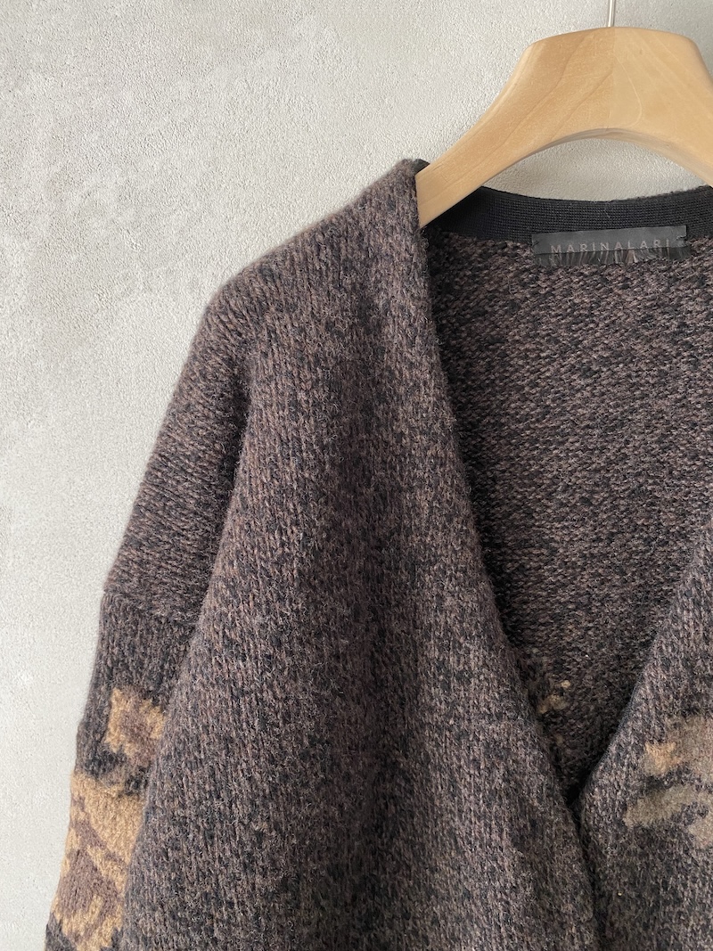 Cardigan lungo marrone in lana merino chiné con intarsi floreali Marina Lari