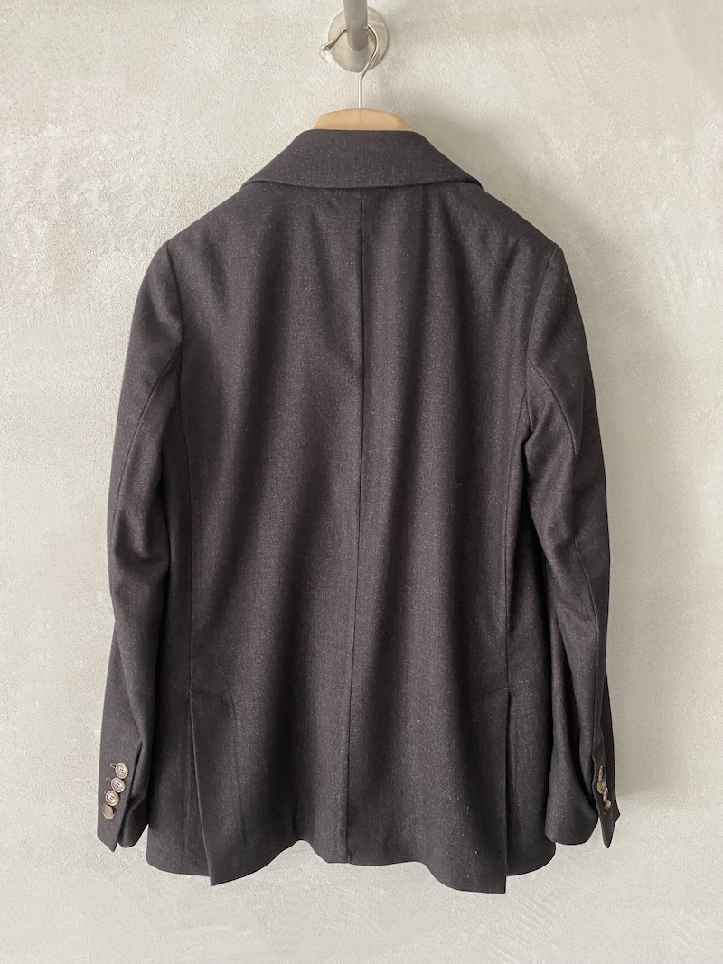 Giacca doppiopetto in lana leggera con effetto vissuto e revers a lancia colore antracite - KILTIE 4