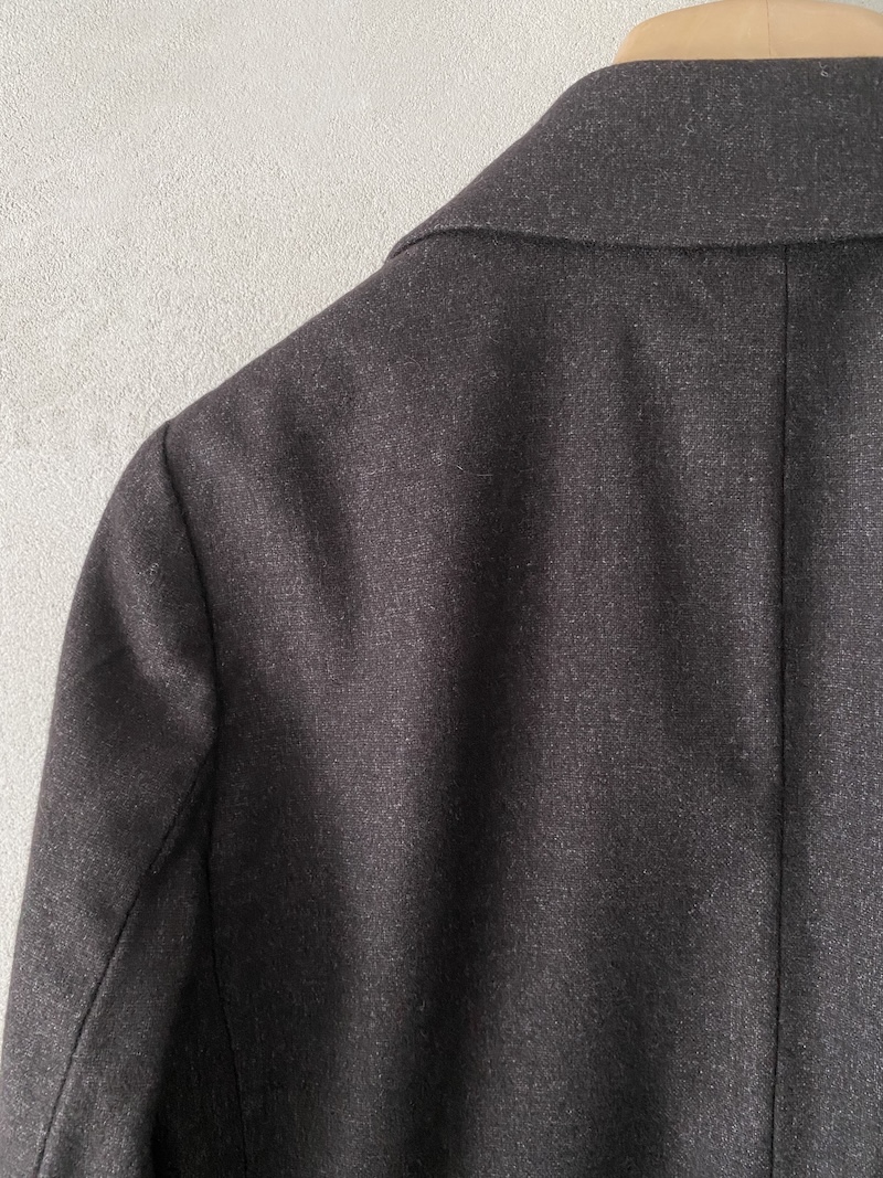 Giacca doppiopetto in lana leggera con effetto vissuto e revers a lancia colore antracite - KILTIE 5