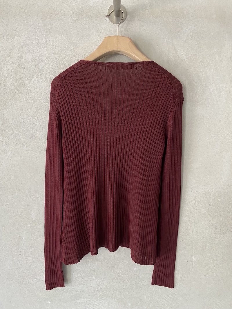 Maglia bordeaux in seta a coste verticali con scollo a V Marina Lari