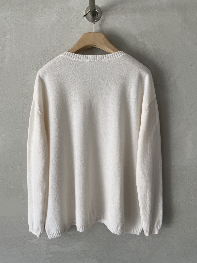 Maglia over in cashmere con scollo a V e lavorazione a coste colore bianco - MSM MILANO 3