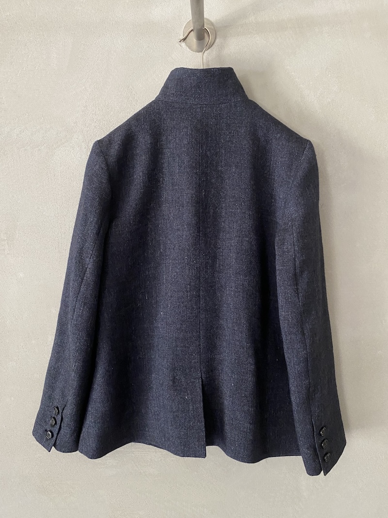 giacca monopetto blu in lino e lana con revers asimmetrico Marina Lari